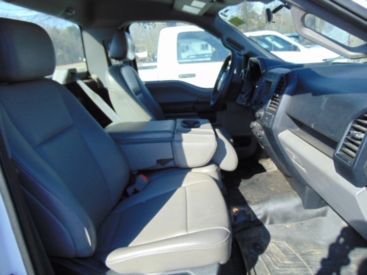 2019-ford-f150-xl-image-6