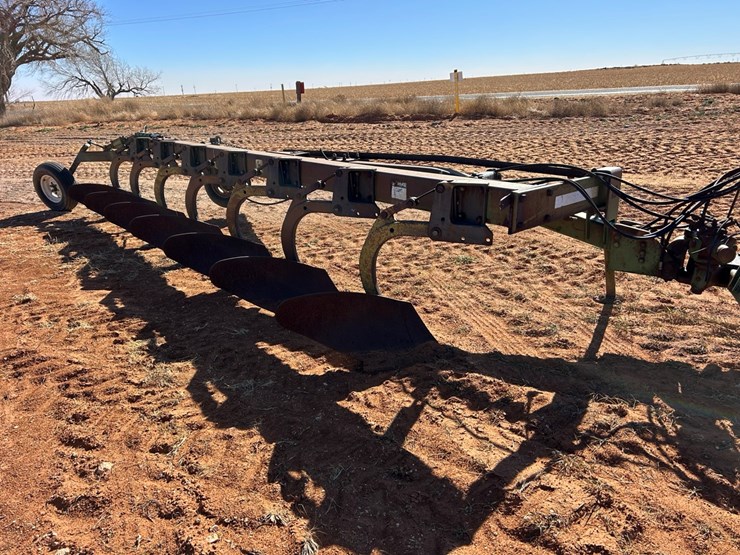 john-deere-2700-image-3