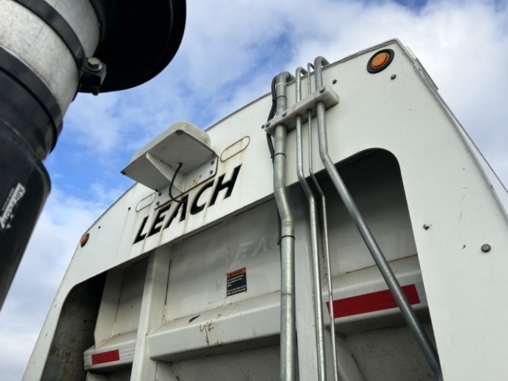 2010-autocar-xpeditor-image-32