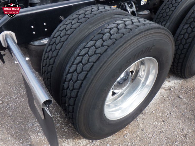 2020-kenworth-t680-image-6