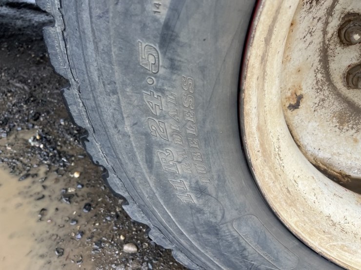 1995-ford-l9000-image-16