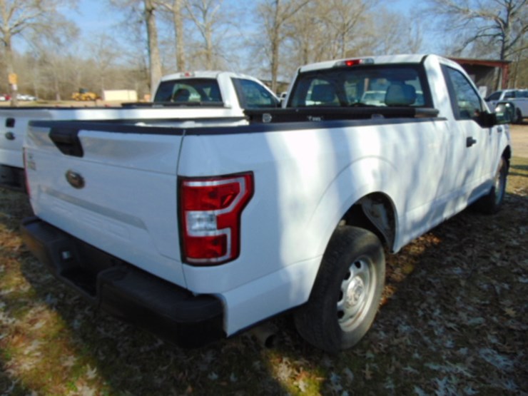2019-ford-f150-xl-image-8