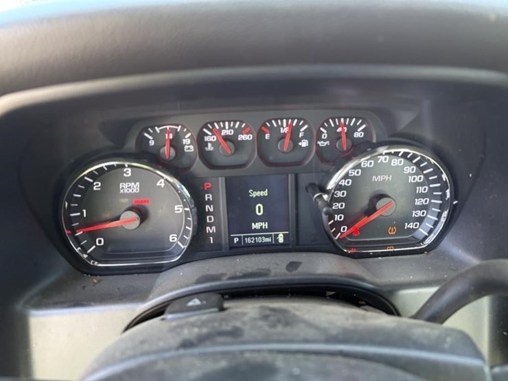 2016-chevrolet-2500-image-9