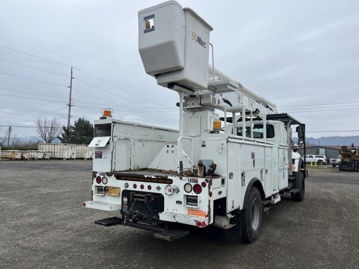 2012-international-570-image-4