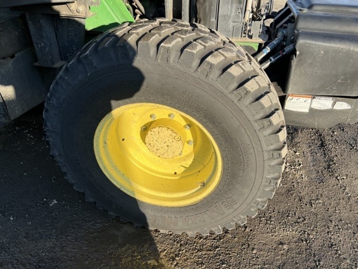 2015-john-deere-6125m-image-14