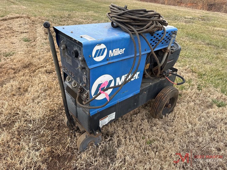 miller-the-legend-aead-200le-portable-welder-image-4