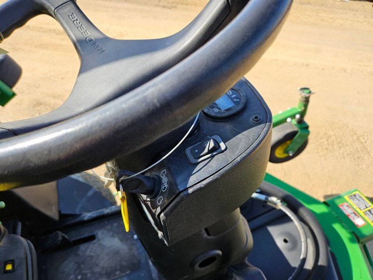 2021-john-deere-1600-turbo-image-15