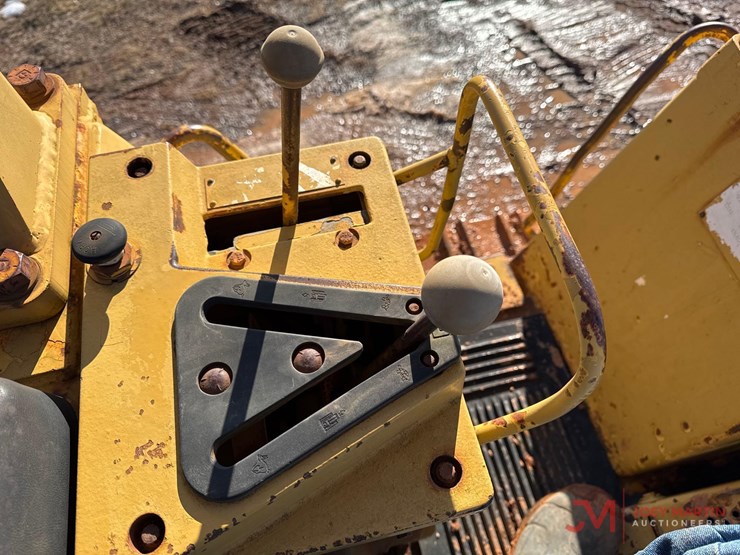 1991-caterpillar-953-image-17