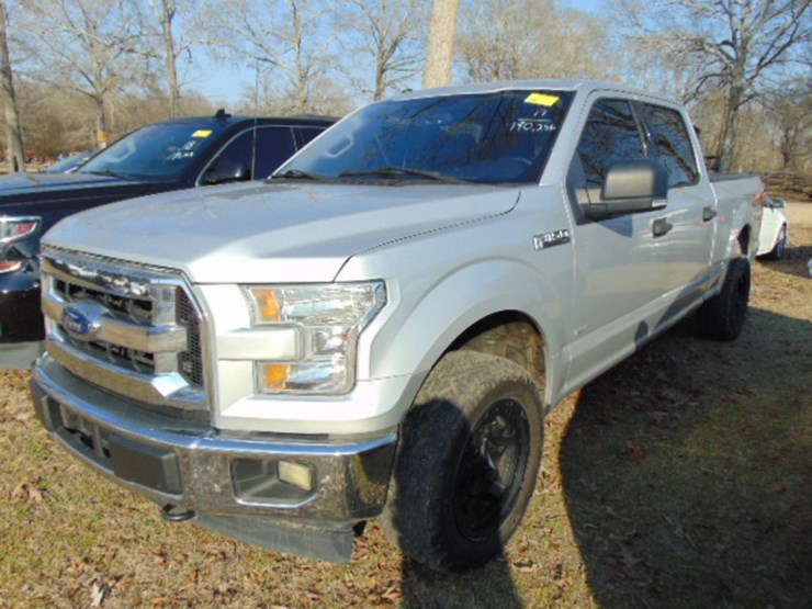 2017-ford-f150-xlt-image-1