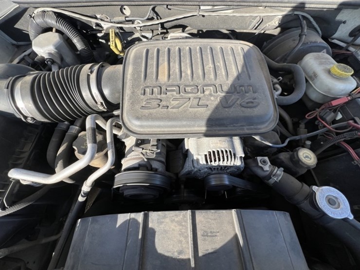 2004-dodge-dakota-sport-image-13