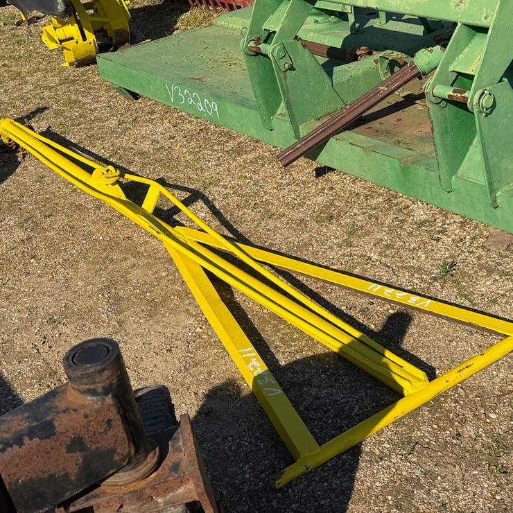 #32211 • BOOM POLE. 3 POINT HITCH
