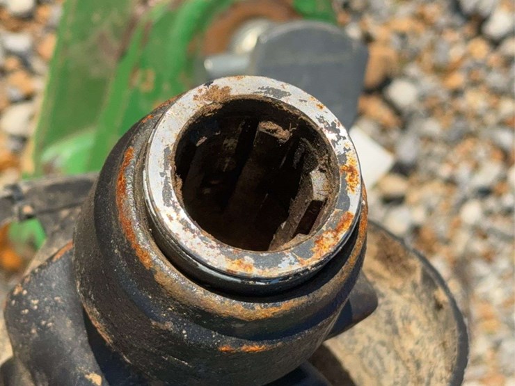 john-deere-569-image-16