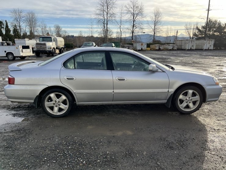 2003-acura-3.2tl-type-s-sedan-image-3