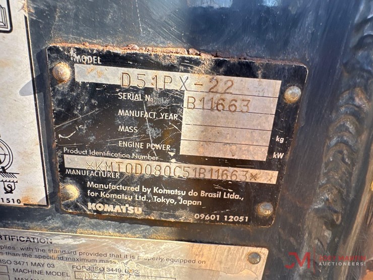 2010-komatsu-d51px-22-image-16