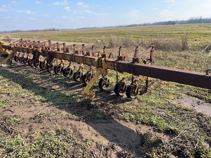 8-row-dicky-vater-image-2