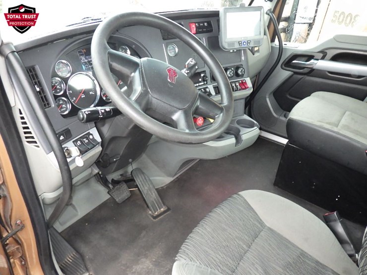 2022-kenworth-t680-image-19