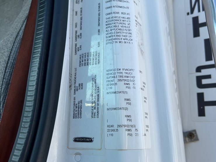 2018-freightliner-m2-106-image-89