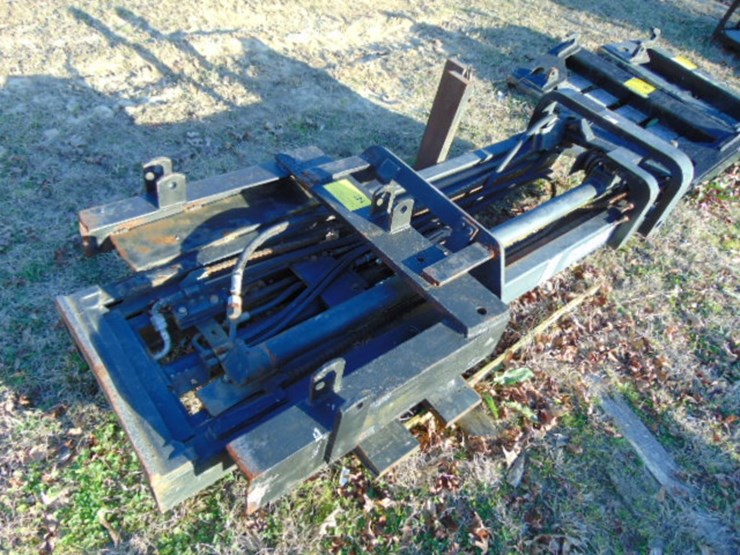 clark-forklift-mast,-forks,-and-hanger-image-2