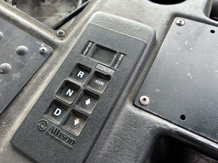 2010-autocar-xpeditor-image-30