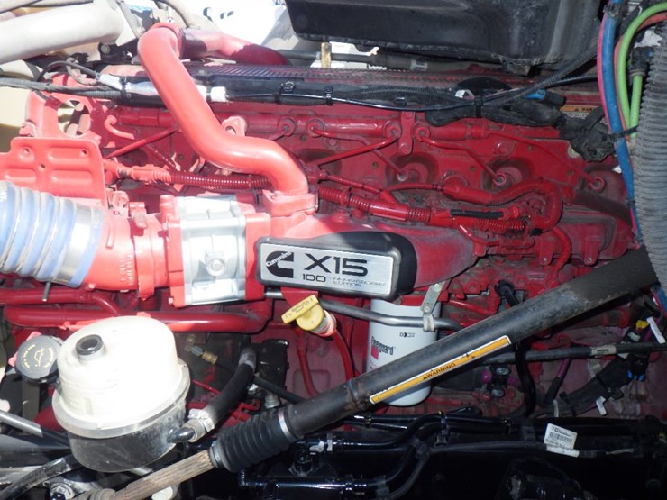 2020-kenworth-t680-image-23