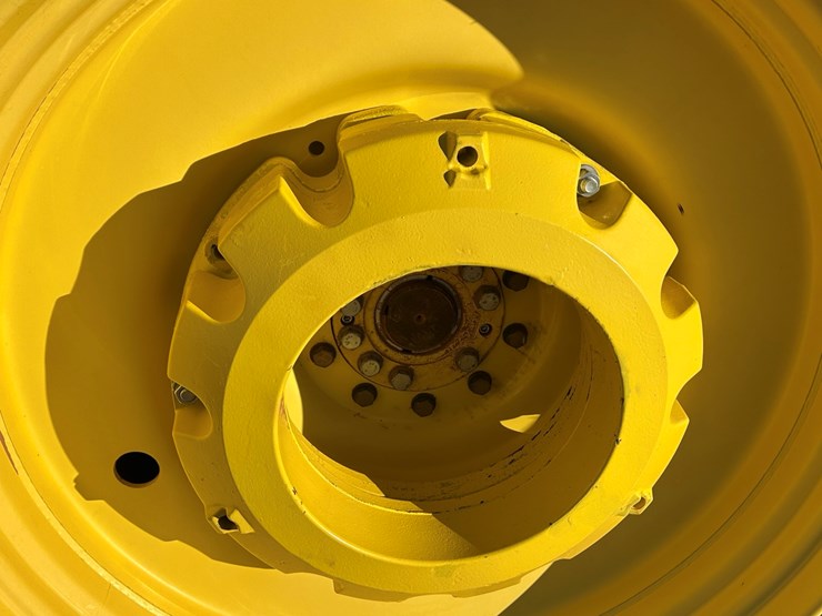 2019-john-deere-8370r-image-13