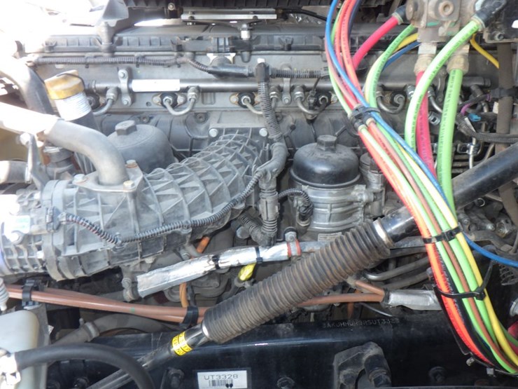 2024-freightliner-cascadia-126-image-24