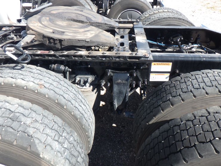 2024-freightliner-cascadia-126-image-17