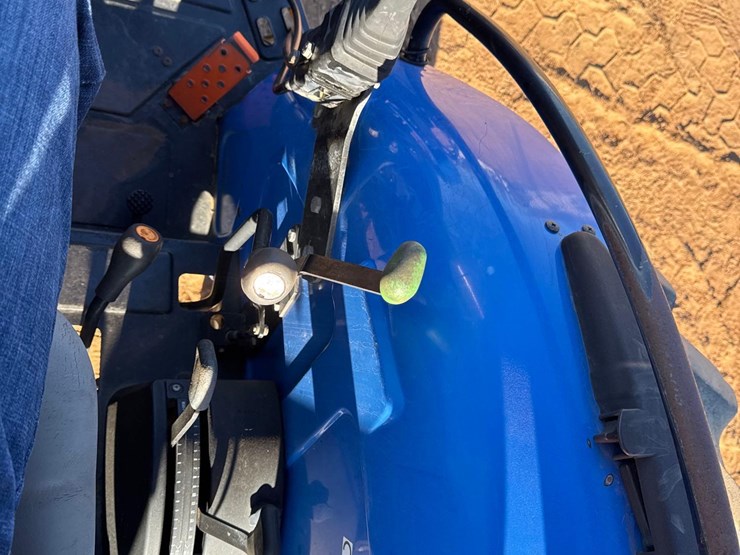 new-holland-tn55-image-15