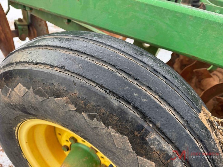 john-deere-13'-adjustable-disk-harrow-image-17