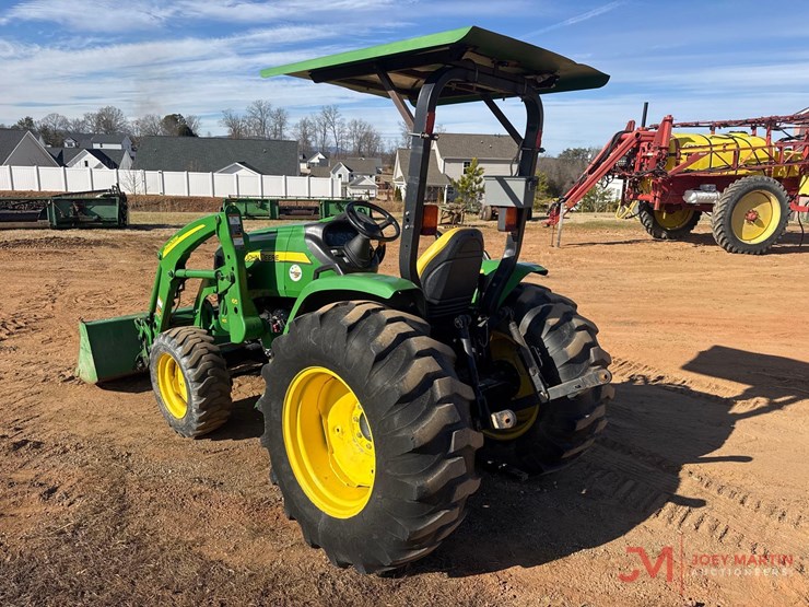 john-deere-4105-image-3