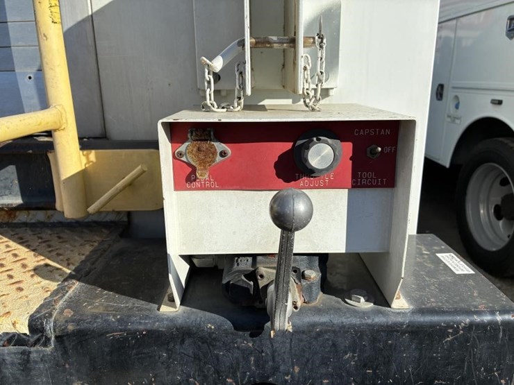 2011-ford-f550-image-7