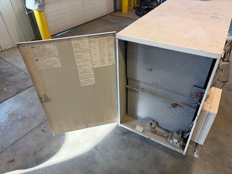 l.b.-white-premier-350-df-portable-heater-image-10