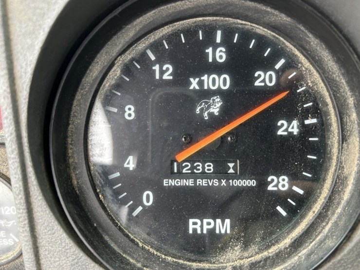 1985-mack-mh633-t/a-sleeper-truck-tractor-image-41