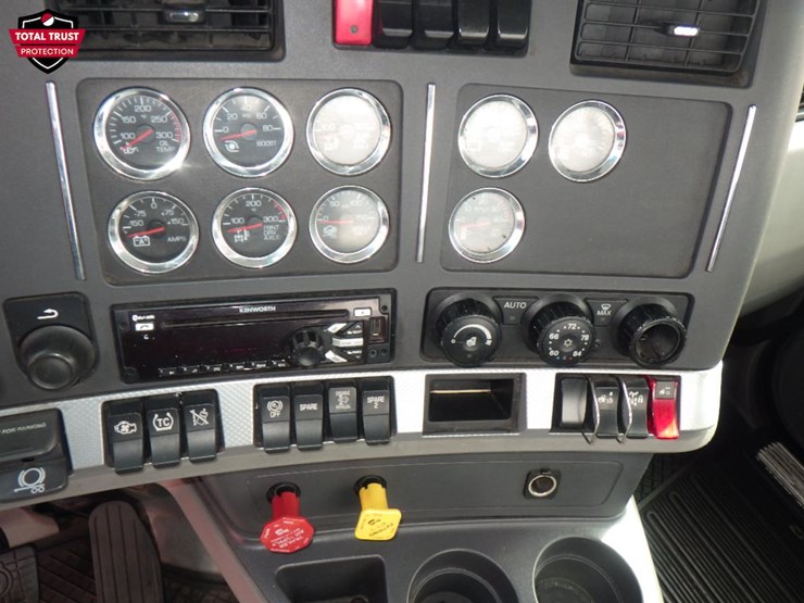 2020-kenworth-t680-image-17