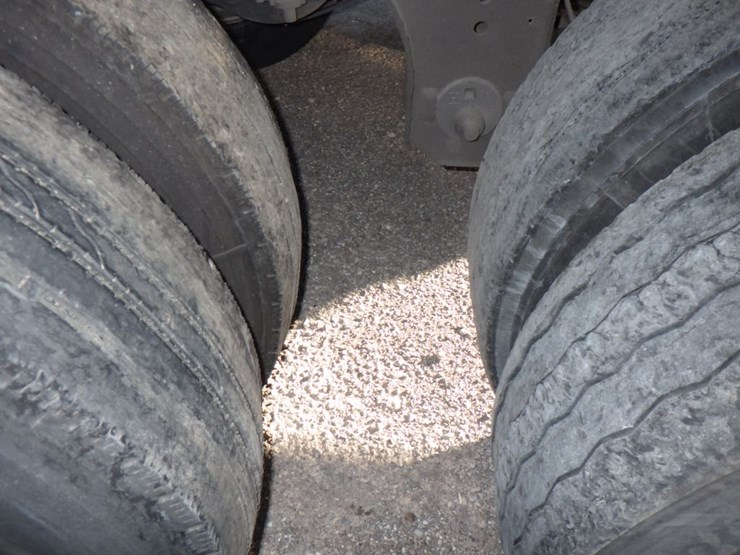 2022-utility-4000d-x-image-13