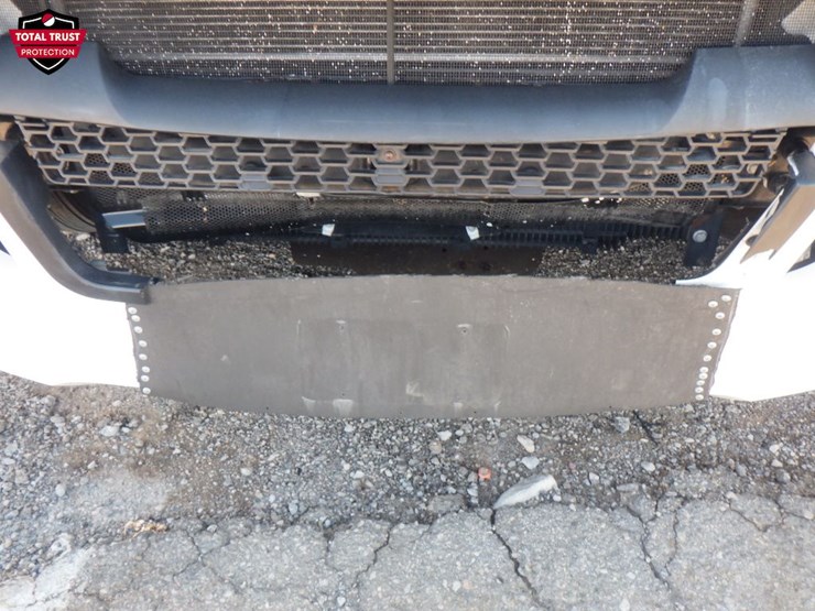 2024-freightliner-cascadia-126-image-3