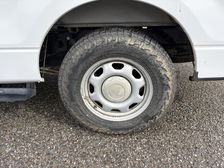 2014-ford-f150-xl-image-5