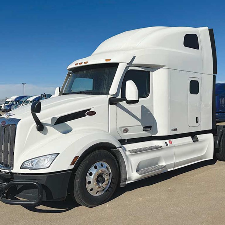 2022 PETERBILT 579