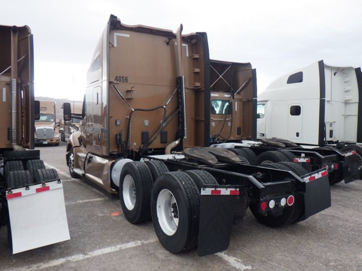 2022-kenworth-t680-image-10