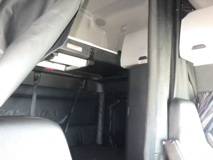 2024-freightliner-cascadia-126-image-6