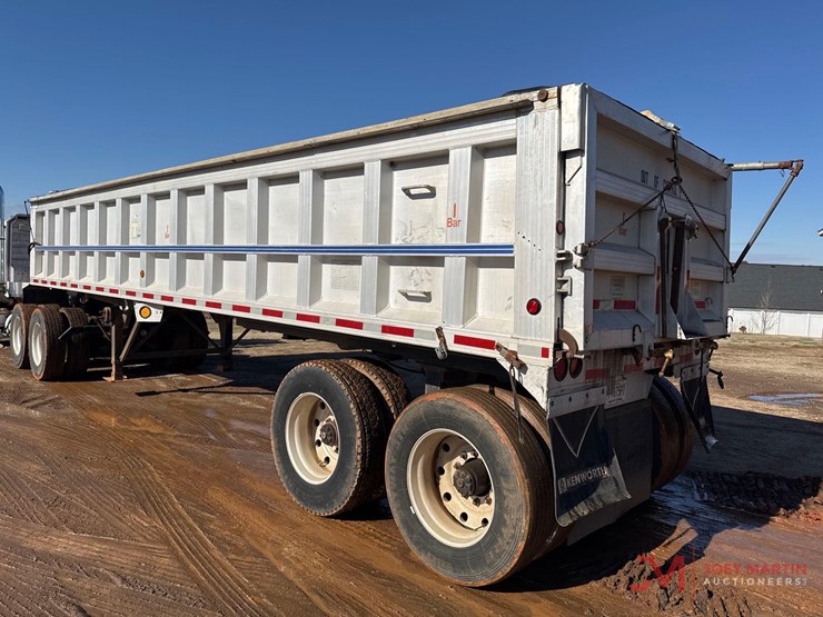 2005-travis-]-image-3