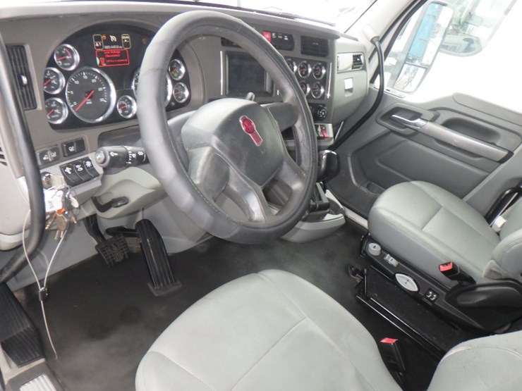 2016-kenworth-t680-image-20
