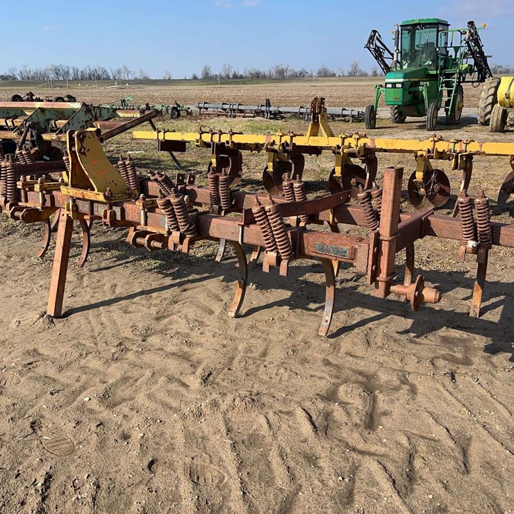 Chisel Plow, 3Pt Hitch, 12'