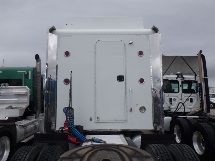 2014-kenworth-t660-image-15