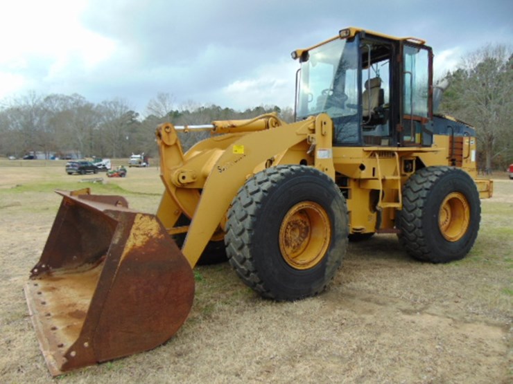 caterpillar-928g-image-1