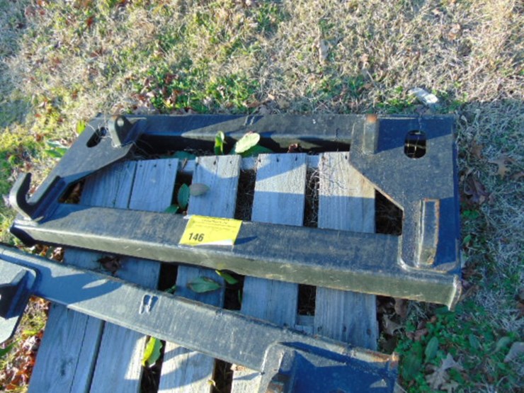 square-tubing-global-attachment-plates-image-1