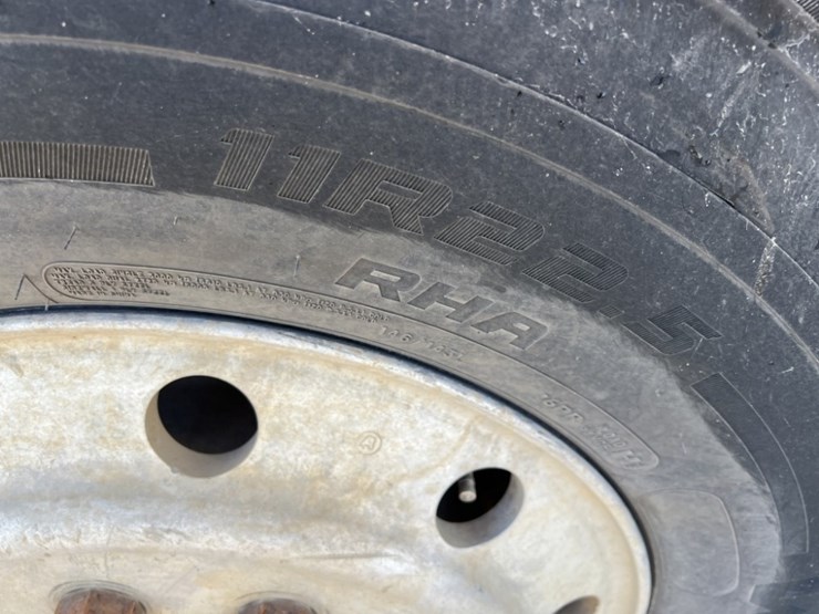 1990-international-4900-image-17