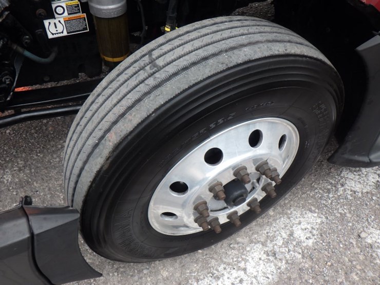 2020-kenworth-t680-image-24