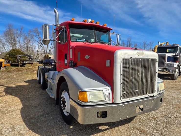 1997-peterbilt-377-image-26