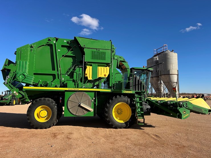 john-deere-cs690-image-2